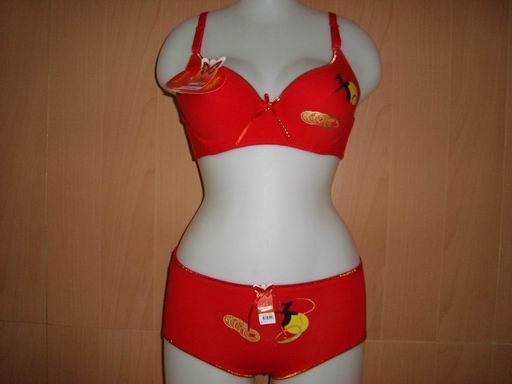 ��Ʒ���ƣ���װ