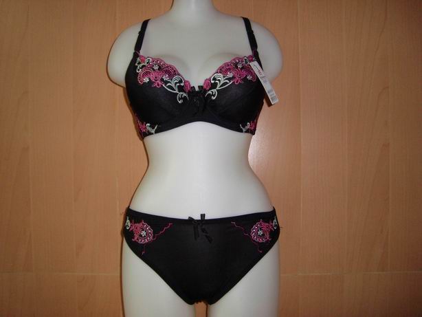 ��Ʒ���ƣ���װ